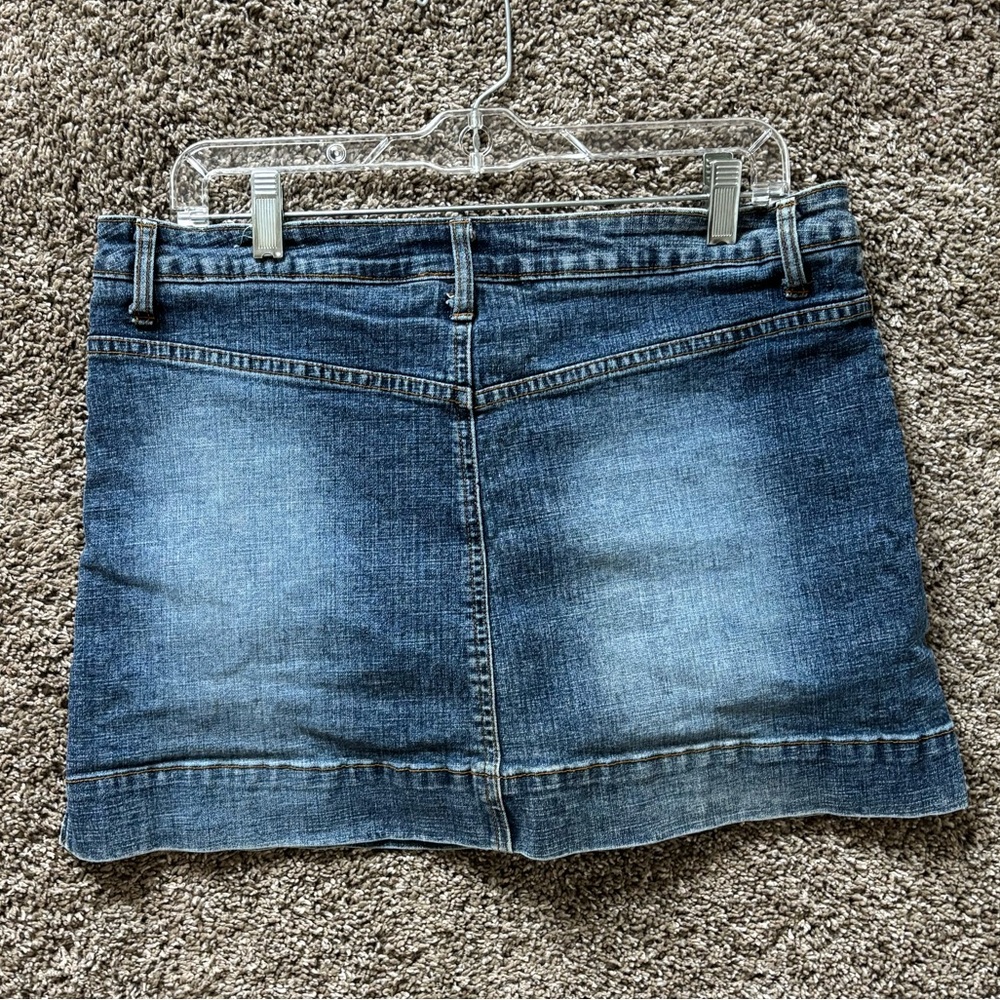 😱 SALE - Bailey’s Point Denim Skort - Picture 2 of 5